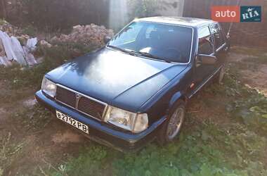 Седан Lancia Thema 1988 в 