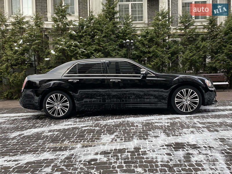 Седан Lancia Thema 2012 в Києві