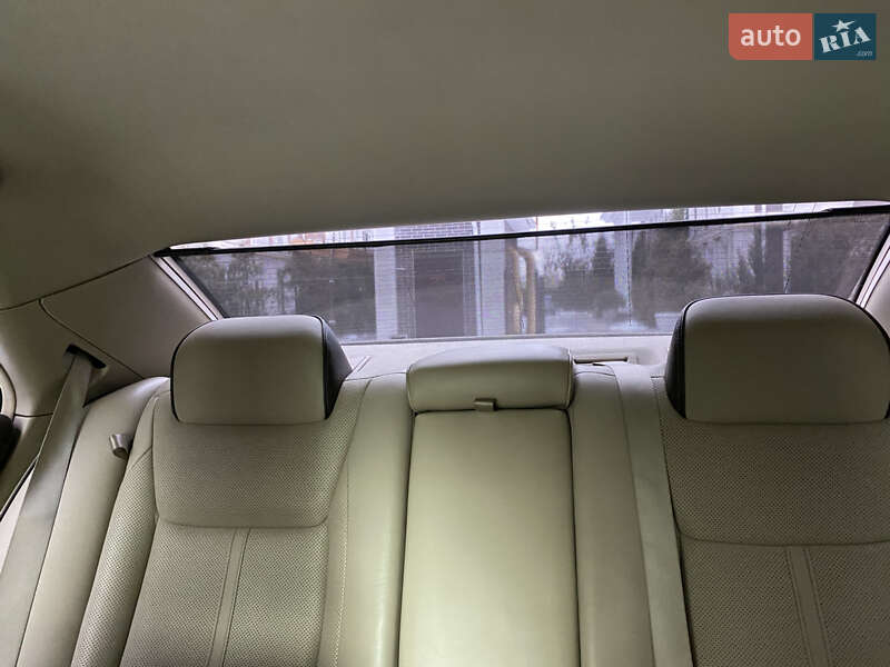 Седан Lancia Thema 2012 в Києві