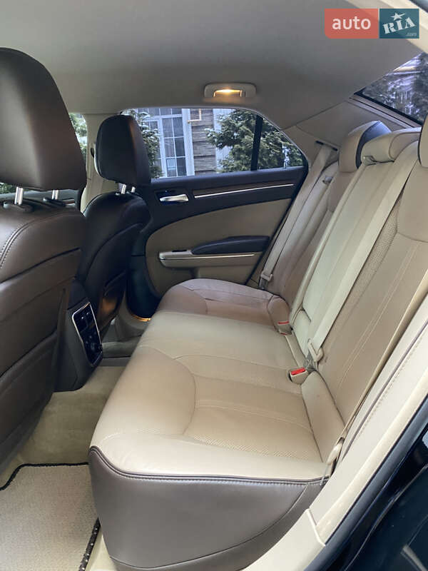 Седан Lancia Thema 2012 в Києві