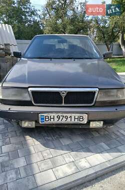 Седан Lancia Thema 1985 в Тульчине