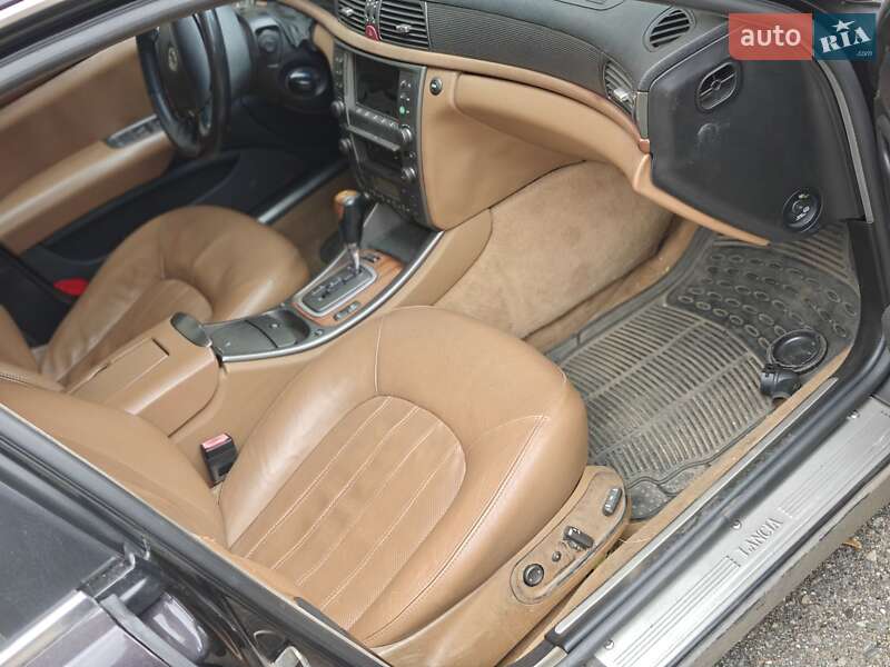 Седан Lancia Thesis 2004 в Киеве