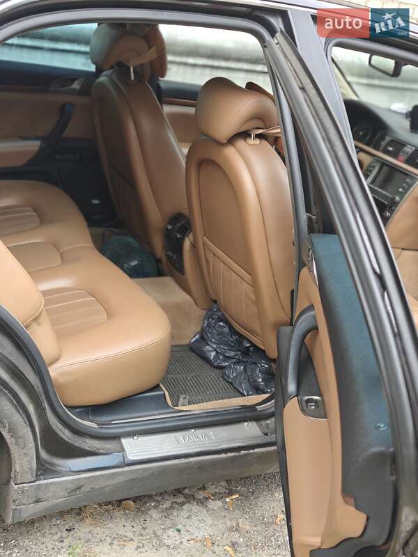 Седан Lancia Thesis 2004 в Киеве