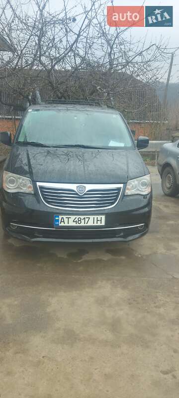 Минивэн Lancia Voyager 2011 в Городенке фото 2 Минивэн Lancia Voyager 2011 в Городенке