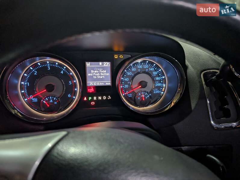 Мінівен Lancia Voyager 2013 в Києві