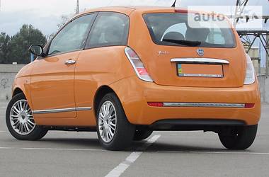 Хэтчбек Lancia Ypsilon 2008 в Киеве