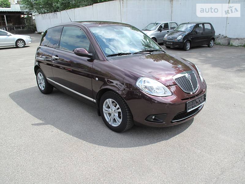 Lancia Ypsilon 2009 года