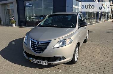 Хэтчбек Lancia Ypsilon 2012 в Львове