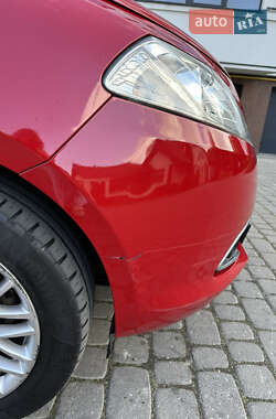 Хэтчбек Lancia Ypsilon 2014 в 