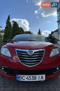 Хэтчбек Lancia Ypsilon 2014 в 