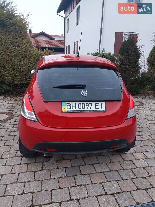 Хэтчбек Lancia Ypsilon 2012 в Одессе