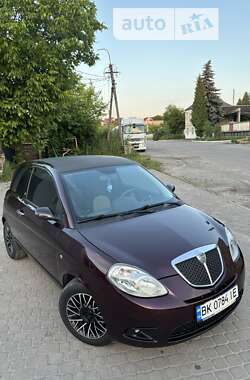 Хетчбек Lancia Ypsilon 2008 в Рівному