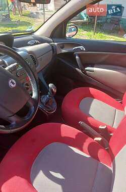 Купе Lancia Ypsilon 2006 в 