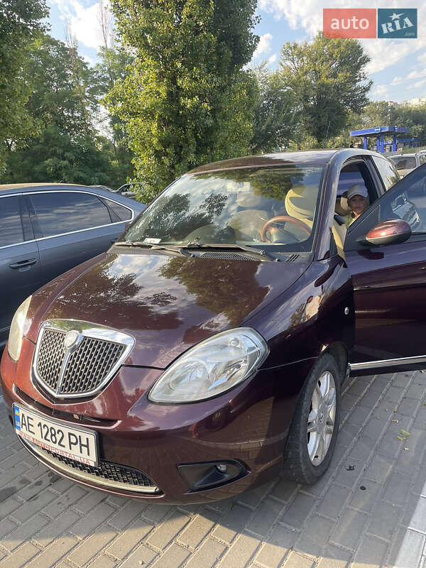 Хэтчбек Lancia Ypsilon 2008 в Запорожье фото 10 Хэтчбек Lancia Ypsilon 2008 в Запорожье