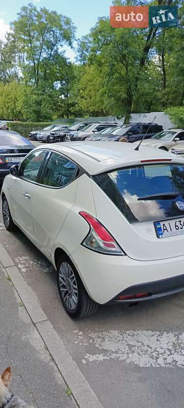 Хетчбек Lancia Ypsilon 2013 в Києві фото 4 Хетчбек Lancia Ypsilon 2013 в Києві