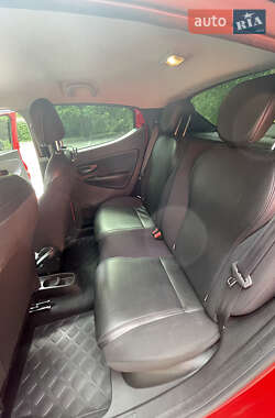 Хэтчбек Lancia Ypsilon 2012 в 