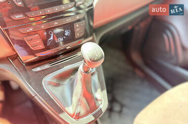 Хэтчбек Lancia Ypsilon 2012 в 