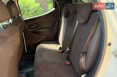 Хэтчбек Lancia Ypsilon 2012 в 