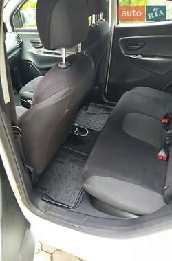 Хэтчбек Lancia Ypsilon 2012 в 