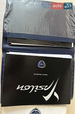 Хэтчбек Lancia Ypsilon 2012 в 