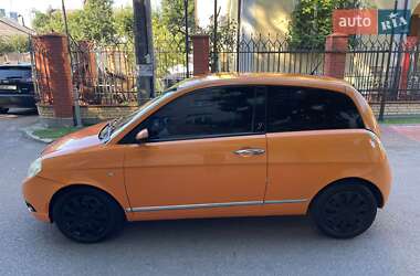 Хэтчбек Lancia Ypsilon 2008 в 