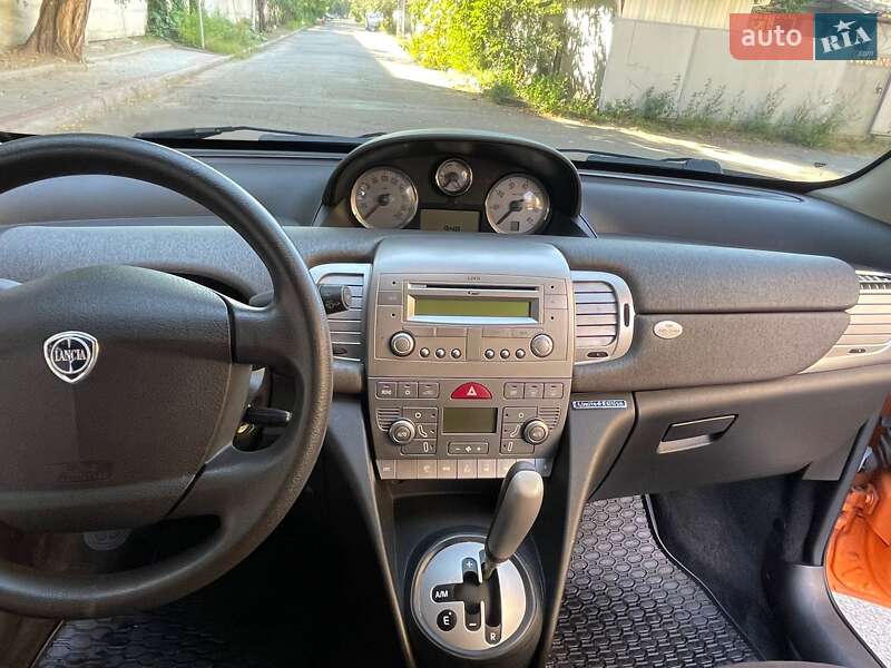 Хэтчбек Lancia Ypsilon 2008 в Киеве фото 19 Хэтчбек Lancia Ypsilon 2008 в Киеве
