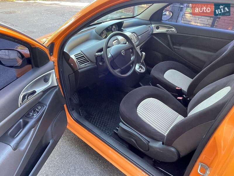 Хэтчбек Lancia Ypsilon 2008 в Киеве фото 23 Хэтчбек Lancia Ypsilon 2008 в Киеве