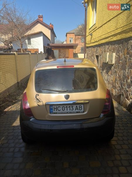 Хетчбек Lancia Ypsilon 2005 в Львові