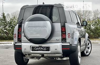 Внедорожник / Кроссовер Land Rover Defender 2022 в 