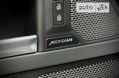 Внедорожник / Кроссовер Land Rover Defender 2022 в 