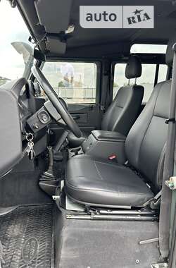 Позашляховик / Кросовер Land Rover Defender 2011 в Чубинське