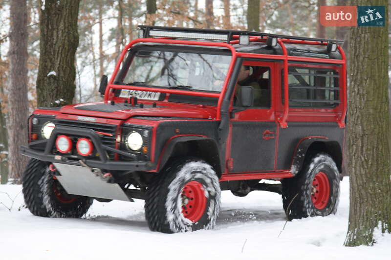 Позашляховик / Кросовер Land Rover Defender 1998 в Києві