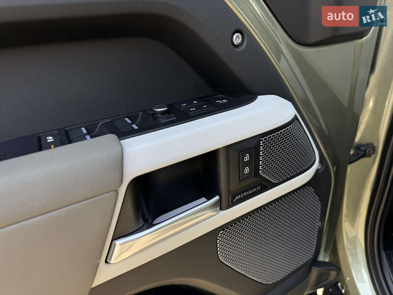 Внедорожник / Кроссовер Land Rover Defender 2020 в Киеве