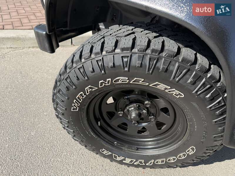 Внедорожник / Кроссовер Land Rover Defender 2008 в Киеве