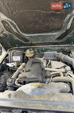 Позашляховик / Кросовер Land Rover Defender 2002 в Тернополі