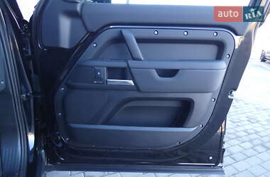Внедорожник / Кроссовер Land Rover Defender 2024 в 