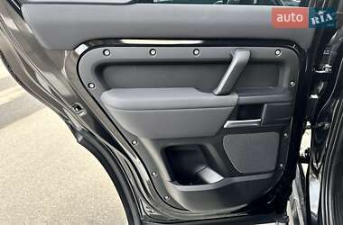 Внедорожник / Кроссовер Land Rover Defender 2021 в 