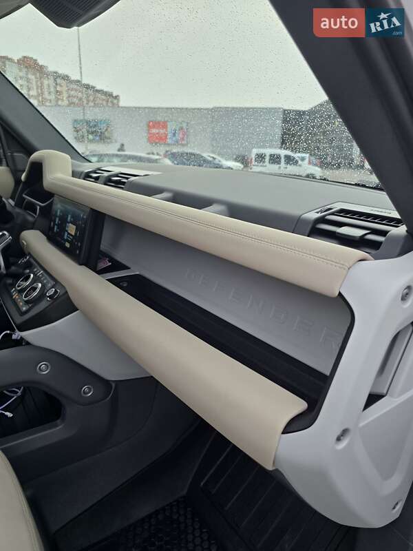 Позашляховик / Кросовер Land Rover Defender 2022 в Івано-Франківську