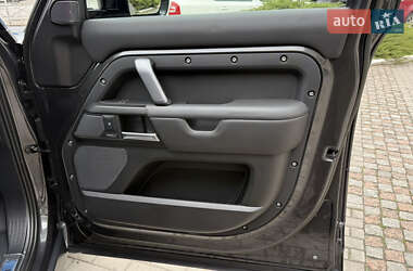 Внедорожник / Кроссовер Land Rover Defender 2022 в 