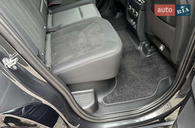 Внедорожник / Кроссовер Land Rover Defender 2022 в 