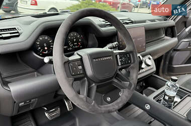Внедорожник / Кроссовер Land Rover Defender 2022 в 