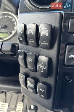 Внедорожник / Кроссовер Land Rover Defender 2015 в 