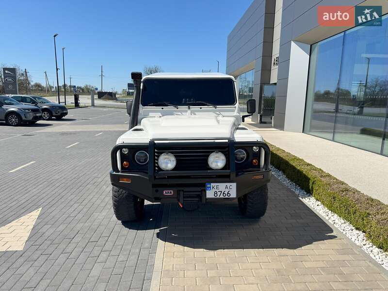 Land Rover Defender 2008