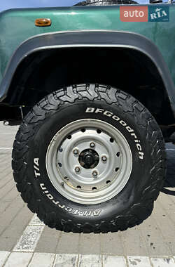 Пикап Land Rover Defender 2004 в 