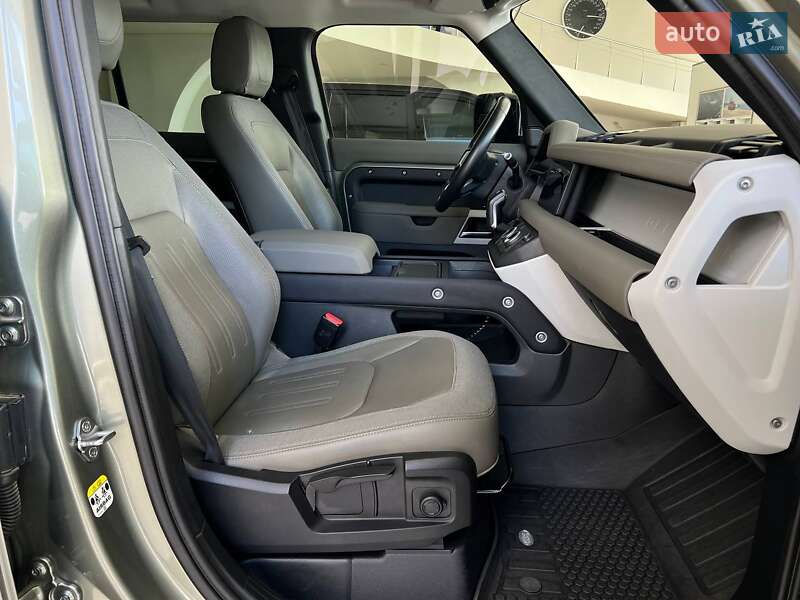 Внедорожник / Кроссовер Land Rover Defender 2020 в Киеве