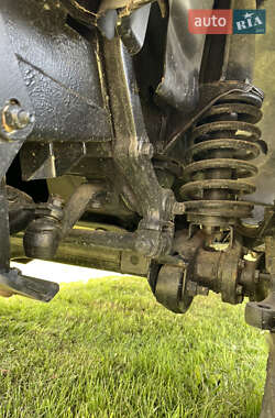 Позашляховик / Кросовер Land Rover Defender 2006 в  фото 17 Позашляховик / Кросовер Land Rover Defender 2006 в