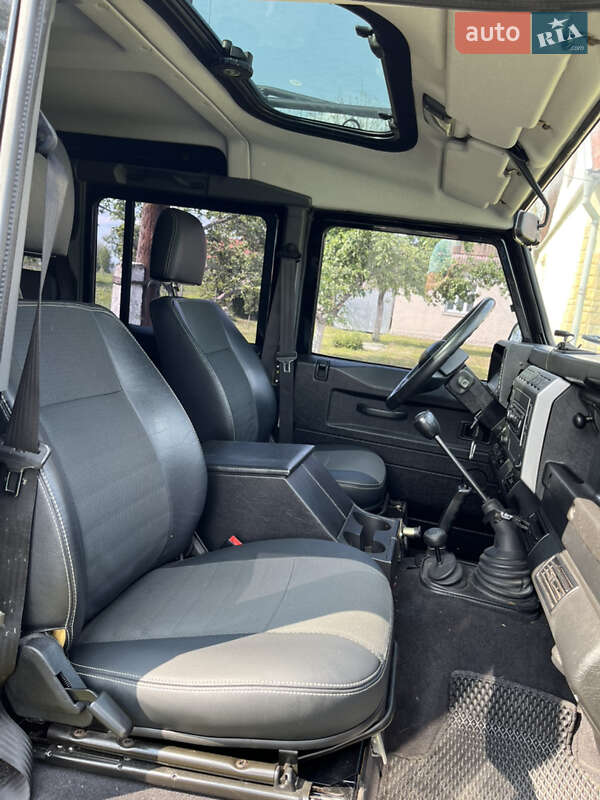 Позашляховик / Кросовер Land Rover Defender 2006 в Луцьку
