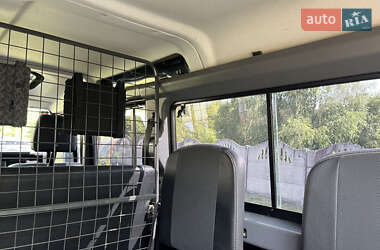 Позашляховик / Кросовер Land Rover Defender 2006 в  фото 27 Позашляховик / Кросовер Land Rover Defender 2006 в