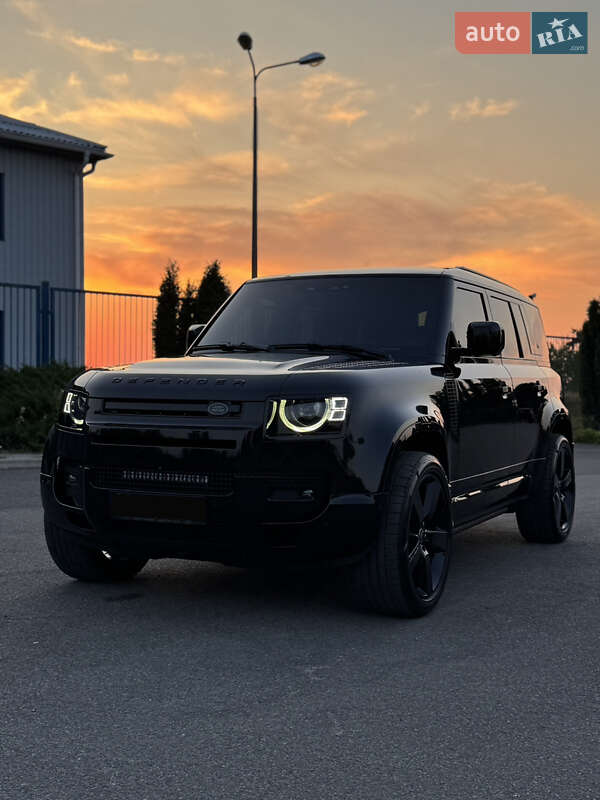 Land Rover Defender 2022