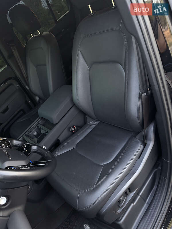 Позашляховик / Кросовер Land Rover Defender 2022 в Дніпрі